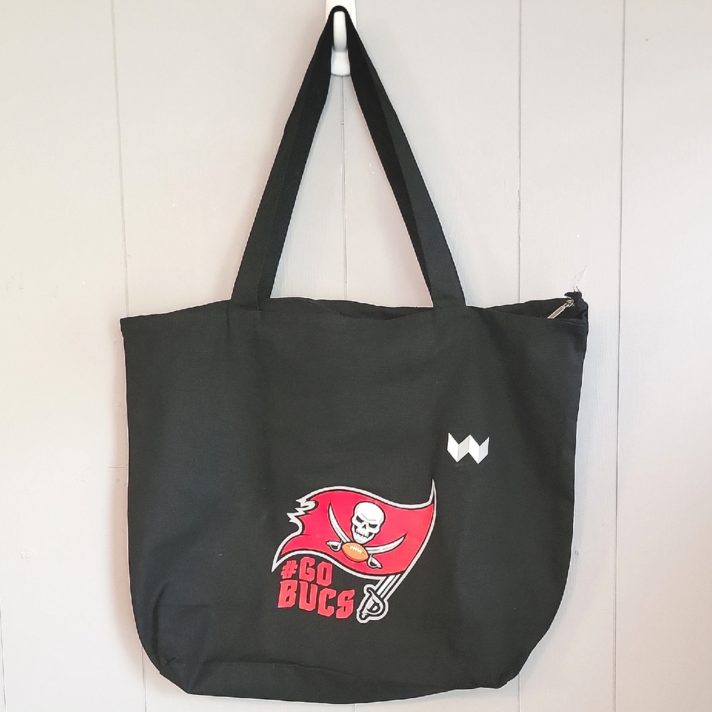 🌴 Tampa Bay Buccaneers Black Canvas Tote With Zipper☠️